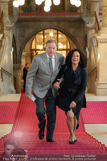 Silbernes Ehrenzeichen für Atil Kutoglu - Rathaus, Wien - Mo 29.09.2025 - Albert FORTELL, Barbara WUSSOW20
