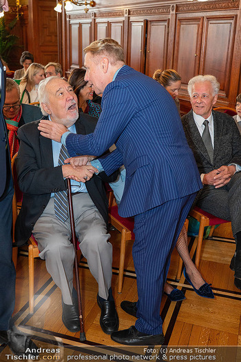 Silbernes Ehrenzeichen für Atil Kutoglu - Rathaus, Wien - Mo 29.09.2025 - 52