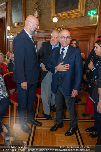 Silbernes Ehrenzeichen für Atil Kutoglu - Rathaus, Wien - Mo 29.09.2025 - 76