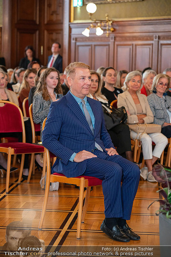 Silbernes Ehrenzeichen für Atil Kutoglu - Rathaus, Wien - Mo 29.09.2025 - Atil KUTOGLU90