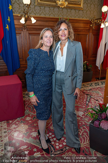 Silbernes Ehrenzeichen für Atil Kutoglu - Rathaus, Wien - Mo 29.09.2025 - Viktor LAZLO, Camilla HABSBURG116