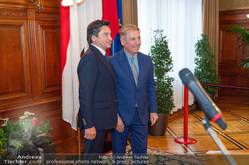 Silbernes Ehrenzeichen für Atil Kutoglu - Rathaus, Wien - Mo 29.09.2025 - 132