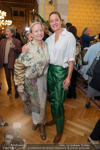 Silbernes Ehrenzeichen für Atil Kutoglu - Rathaus, Wien - Mo 29.09.2025 - Patricia AULITZKY, Michou FRIESZ138