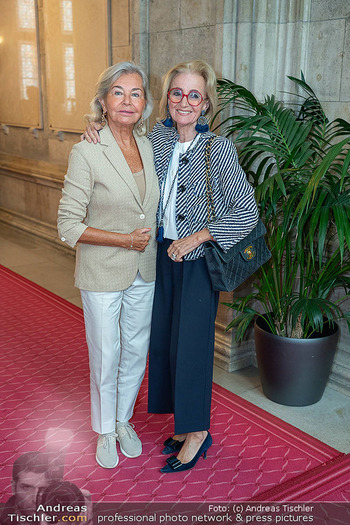 Silbernes Ehrenzeichen für Atil Kutoglu - Rathaus, Wien - Mo 29.09.2025 - Ender MERMERCI, Elisabeth GÜRTLER145