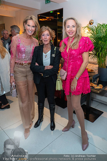 Atil Kutoglu Fashionshow - Le Meridien, Wien - Mi 01.10.2025 - Kathi STUMPF mti Mutter Elisabeth, Ekaterina MUCHA26