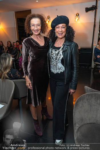 Atil Kutoglu Fashionshow - Le Meridien, Wien - Mi 01.10.2025 - Konstanze BREITEBNER, Barbara WUSSOW33