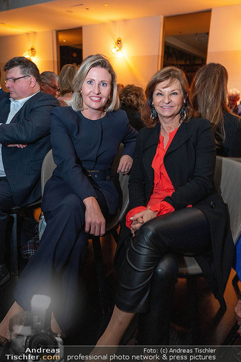 Atil Kutoglu Fashionshow - Le Meridien, Wien - Mi 01.10.2025 - Susanne RAAB, Vera RUSSWURM51