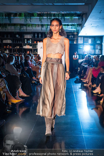 Atil Kutoglu Fashionshow - Le Meridien, Wien - Mi 01.10.2025 - 57