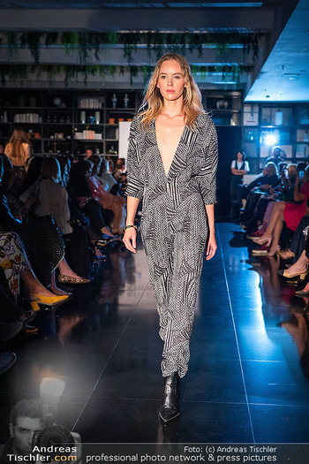 Atil Kutoglu Fashionshow - Le Meridien, Wien - Mi 01.10.2025 - 66
