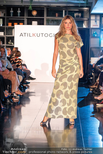 Atil Kutoglu Fashionshow - Le Meridien, Wien - Mi 01.10.2025 - Modenschau, Laufsteg, Models, Model75