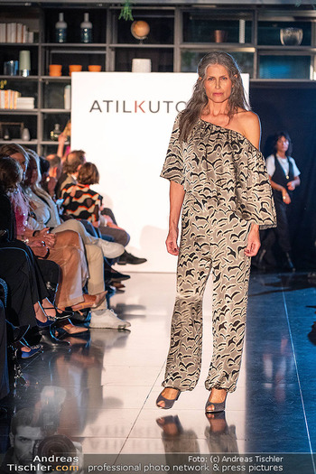 Atil Kutoglu Fashionshow - Le Meridien, Wien - Mi 01.10.2025 - 79