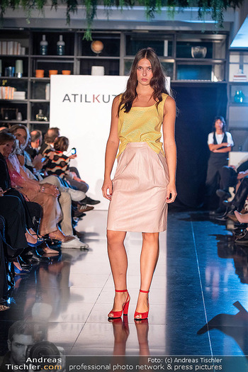 Atil Kutoglu Fashionshow - Le Meridien, Wien - Mi 01.10.2025 - 89