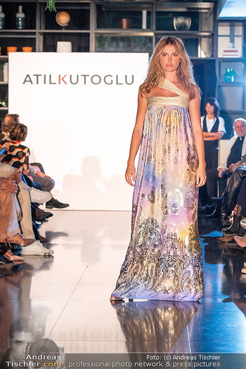 Atil Kutoglu Fashionshow - Le Meridien, Wien - Mi 01.10.2025 - 97