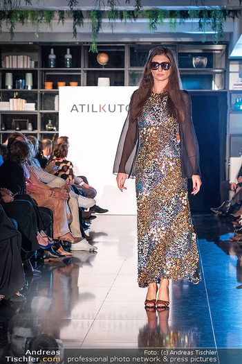 Atil Kutoglu Fashionshow - Le Meridien, Wien - Mi 01.10.2025 - 99