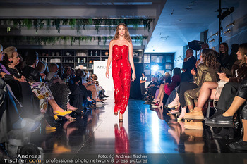 Atil Kutoglu Fashionshow - Le Meridien, Wien - Mi 01.10.2025 - Modenschau, Laufsteg, Models, Model117