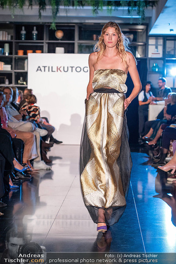 Atil Kutoglu Fashionshow - Le Meridien, Wien - Mi 01.10.2025 - 124