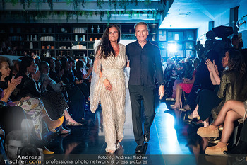 Atil Kutoglu Fashionshow - Le Meridien, Wien - Mi 01.10.2025 - Atil KUTOGLU, Katharina NEHAMMER127