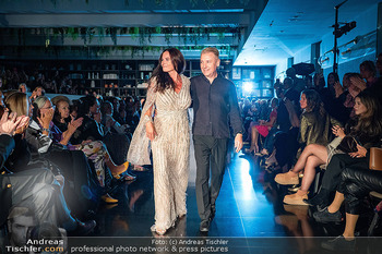 Atil Kutoglu Fashionshow - Le Meridien, Wien - Mi 01.10.2025 - Atil KUTOGLU, Katharina NEHAMMER128