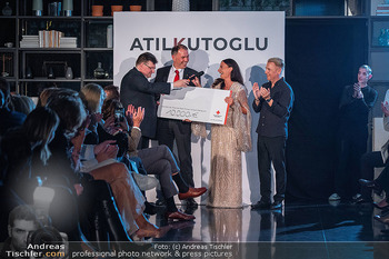 Atil Kutoglu Fashionshow - Le Meridien, Wien - Mi 01.10.2025 - 135