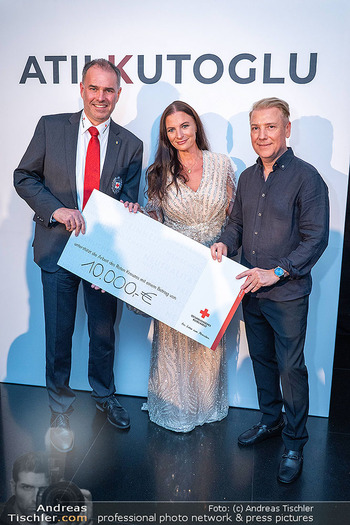 Atil Kutoglu Fashionshow - Le Meridien, Wien - Mi 01.10.2025 - Atil KUTOGLU, Katharina NEHAMMER, Peter KAISER139