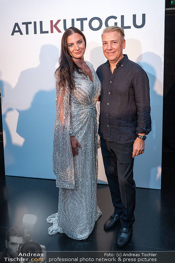 Atil Kutoglu Fashionshow - Le Meridien, Wien - Mi 01.10.2025 - Katharina NEHAMMER, Atil KUTOGLU140