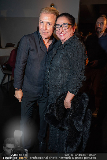 Atil Kutoglu Fashionshow - Le Meridien, Wien - Mi 01.10.2025 - Atil KUTOGLU, Maria HAPPEL149