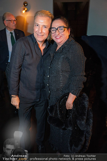 Atil Kutoglu Fashionshow - Le Meridien, Wien - Mi 01.10.2025 - Atil KUTOGLU, Maria HAPPEL150