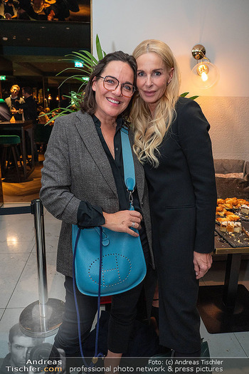 Atil Kutoglu Fashionshow - Le Meridien, Wien - Mi 01.10.2025 - Eva PÖLZL, Onka TAKACS158