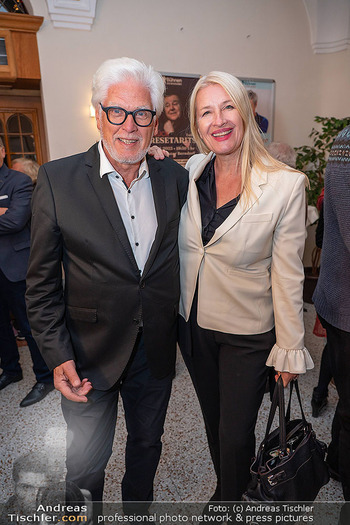 Premiere ´Kunst´ - Stadttheater Berndorf - Do 02.10.2025 - Claudia STÖCKL, Udo REICHMANN31