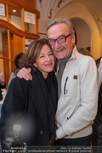 Premiere ´Kunst´ - Stadttheater Berndorf - Do 02.10.2025 - Ferry ÖLLINGER, Julia CENCIG49