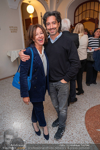 Premiere ´Kunst´ - Stadttheater Berndorf - Do 02.10.2025 - Stefano BERNARDIN, Julia CENCIG59