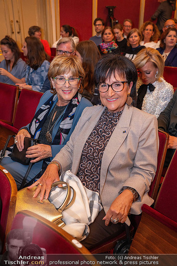Premiere ´Kunst´ - Stadttheater Berndorf - Do 02.10.2025 - 67