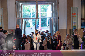 Madonna beauty days Tag 1 - MAK, Wien - Fr 03.10.2025 - 16
