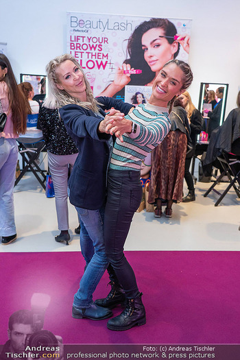 Madonna beauty days Tag 1 - MAK, Wien - Fr 03.10.2025 - Corinna KAMPER, Simone LUGNER122