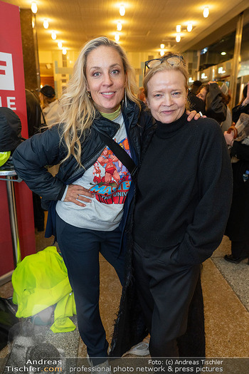 Kinopremiere ´Girls and Gods´ - Gartenbaukino Wien - Mo 06.10.2025 - Lilian KLEBOW, Michou FRIESZ3
