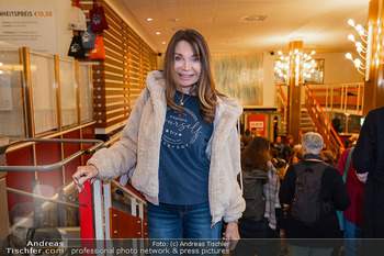 Kinopremiere ´Girls and Gods´ - Gartenbaukino Wien - Mo 06.10.2025 - Ingrid RIEGLER (Portrait)20