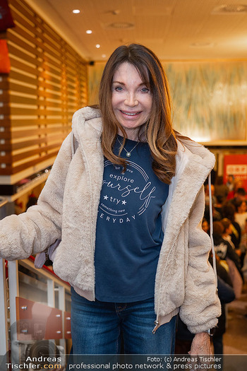 Kinopremiere ´Girls and Gods´ - Gartenbaukino Wien - Mo 06.10.2025 - Ingrid RIEGLER (Portrait)22