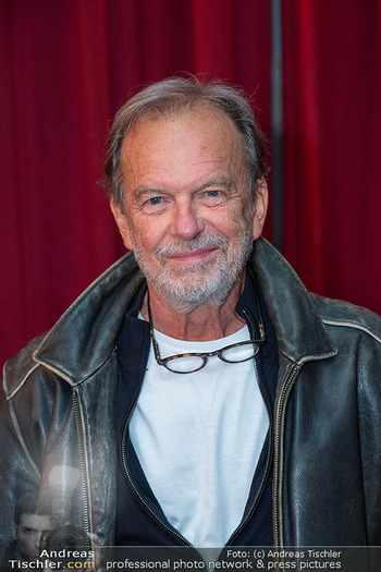 Kabarettpremiere ´Der Lack ist ab´ - CasaNova, Wien - Di 07.10.2025 - Roman FRANKL (Portrait)18