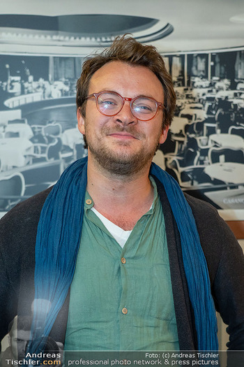 Kabarettpremiere ´Der Lack ist ab´ - CasaNova, Wien - Di 07.10.2025 - Max FISCHNALLER (Portrait)28