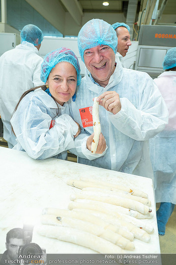 Pro Juventute Promi-backen - DerMann Brotway, Wien - Mi 08.10.2025 - Caroline ATHANASIADIS, Andy LEE LANG14