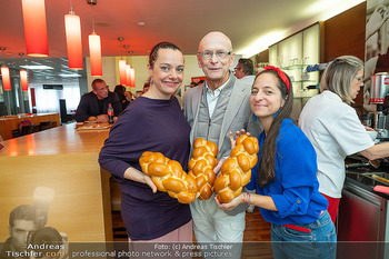 Pro Juventute Promi-backen - DerMann Brotway, Wien - Mi 08.10.2025 - Kurt MANN, Caroline ATHANASIADIS, Gudrun NIKODEM-EICHENHARDT33