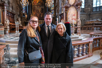 Trauerzeremonie Harald Serafin - Stephansdom, Wien - Mi 08.10.2025 - Familie Ingeborg SERAFIN mit Sohn Daniel und Tochter Martina17