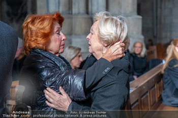 Trauerzeremonie Harald Serafin - Stephansdom, Wien - Mi 08.10.2025 - Inge KLINGOHR, Ingeborg SERAFIN75
