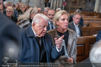 Trauerzeremonie Harald Serafin - Stephansdom, Wien - Mi 08.10.2025 - Franz VRANITZKY mit Tochter Claudia108