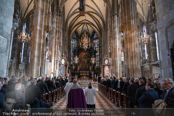 Trauerzeremonie Harald Serafin - Stephansdom, Wien - Mi 08.10.2025 - Kirchenschiff, Trauergäste139