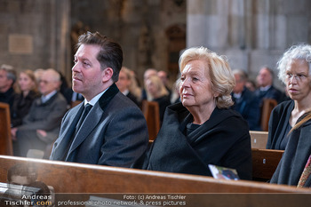 Trauerzeremonie Harald Serafin - Stephansdom, Wien - Mi 08.10.2025 - Familie Ingeborg SERAFIN mit Sohn Daniel145