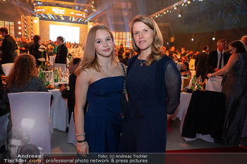 Lotterien Sporthilfe Gala - Stadthalle, Wien - Mi 08.10.2025 - Anja RICHTER mit Tochter Helene80