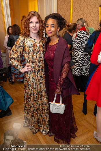 United Kids Gala - Faces of Vienna - The Node Galerie, Wien - Do 09.10.2025 - Teresa VOGL, Safira ROBENS6