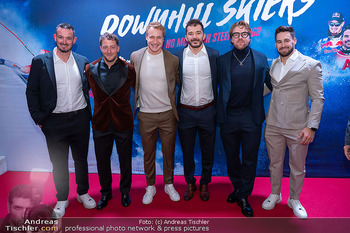 Kinopremiere ´Downhill Skiers´ - Gartenbaukino Wien - Mo 13.10.2025 - Gruppenfoto Skifahrer29