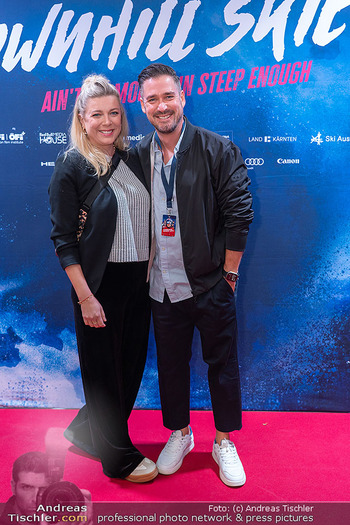 Kinopremiere ´Downhill Skiers´ - Gartenbaukino Wien - Mo 13.10.2025 - Andreas Andi MORAVEC mit Freundin Tanja41